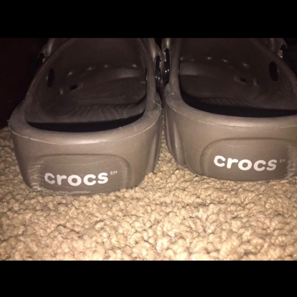 Crocs - image 2
